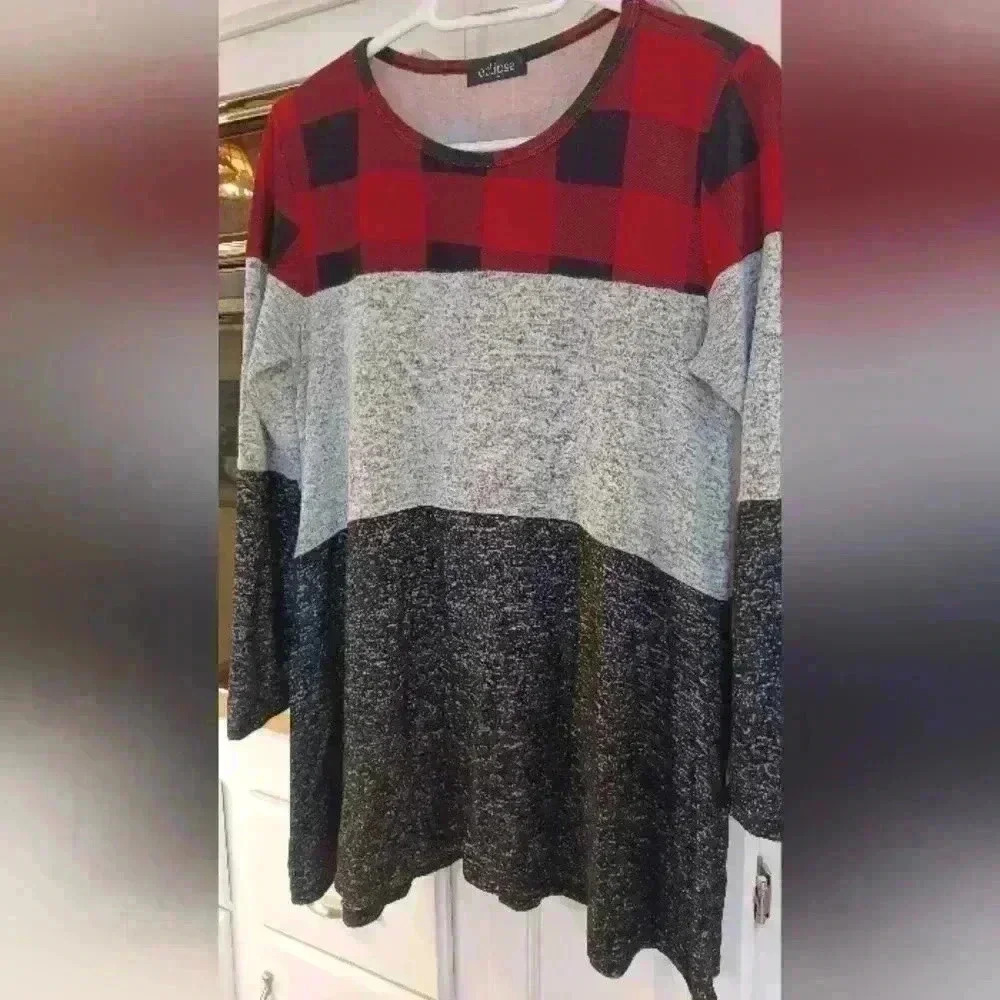 Eclipse Ladies  Size Small stretchy material